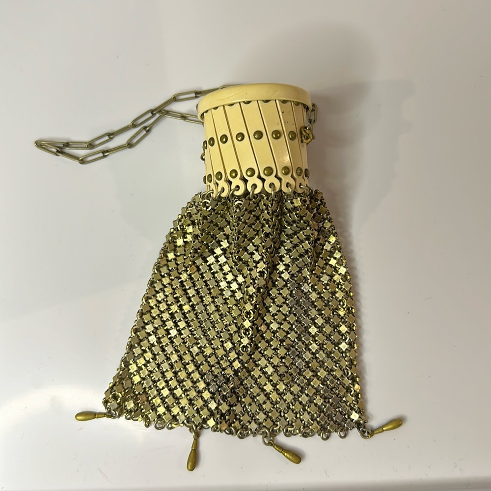 Mesh expandable gate top purse